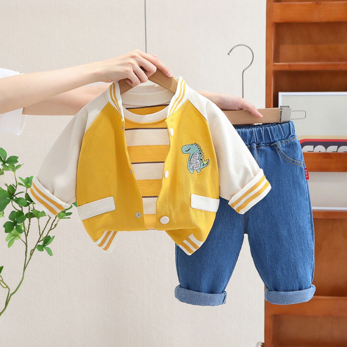 GENERICO - ROPA DE NIÑO DINOSAURIOS  - SET DE 3 PIEZAS