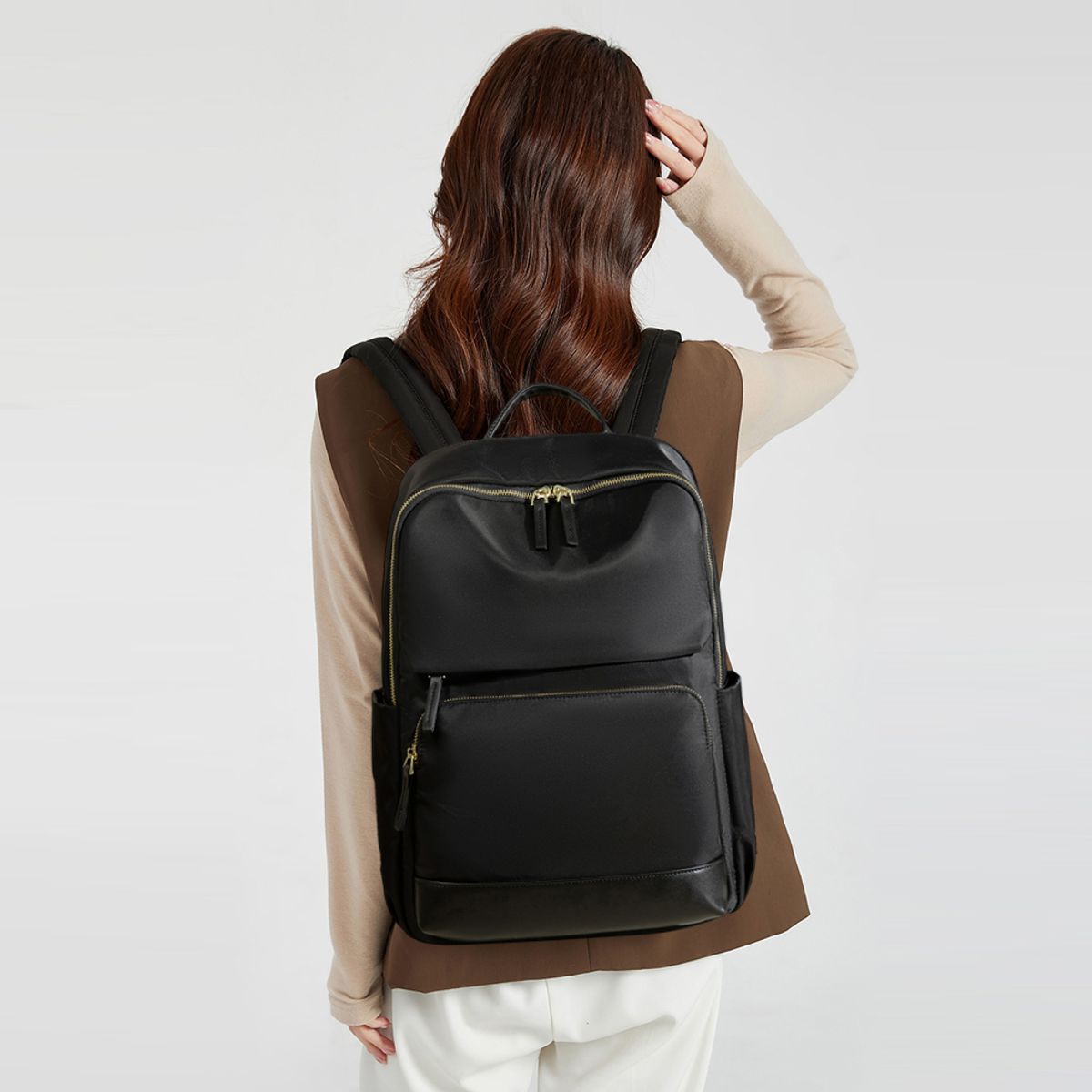 OEM - Mochila Ainara con porta laptop hasta 15.6