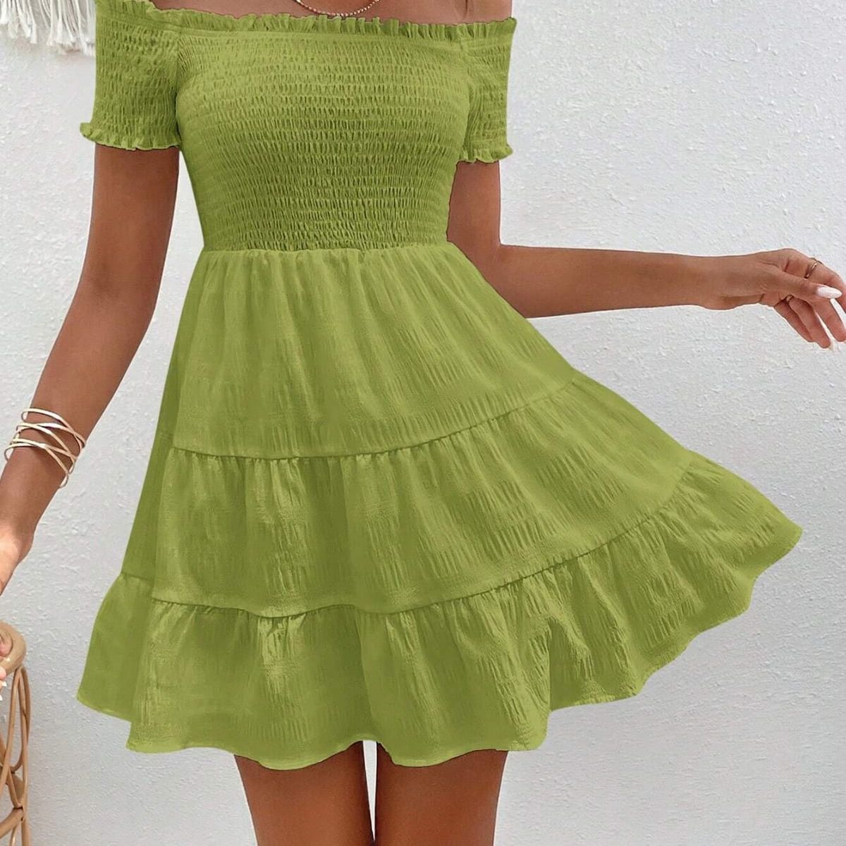 TAIS PRINCESS - Vestido casual verde oliva hombros descubiertos