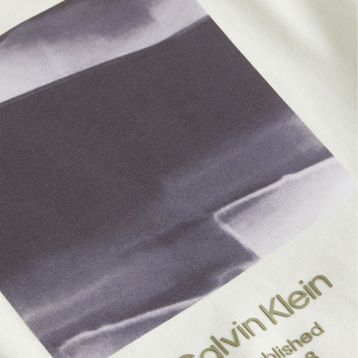 CALVIN KLEIN - CAMISETA DIFFUSED GRAPHIC T-SHIRT CK