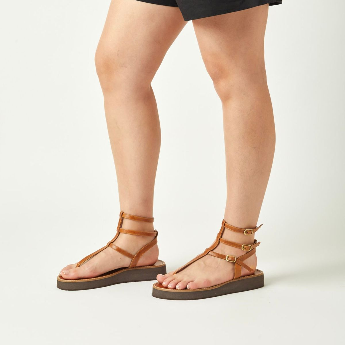 WHITE - Sandalias Mallorca de cuero color camel