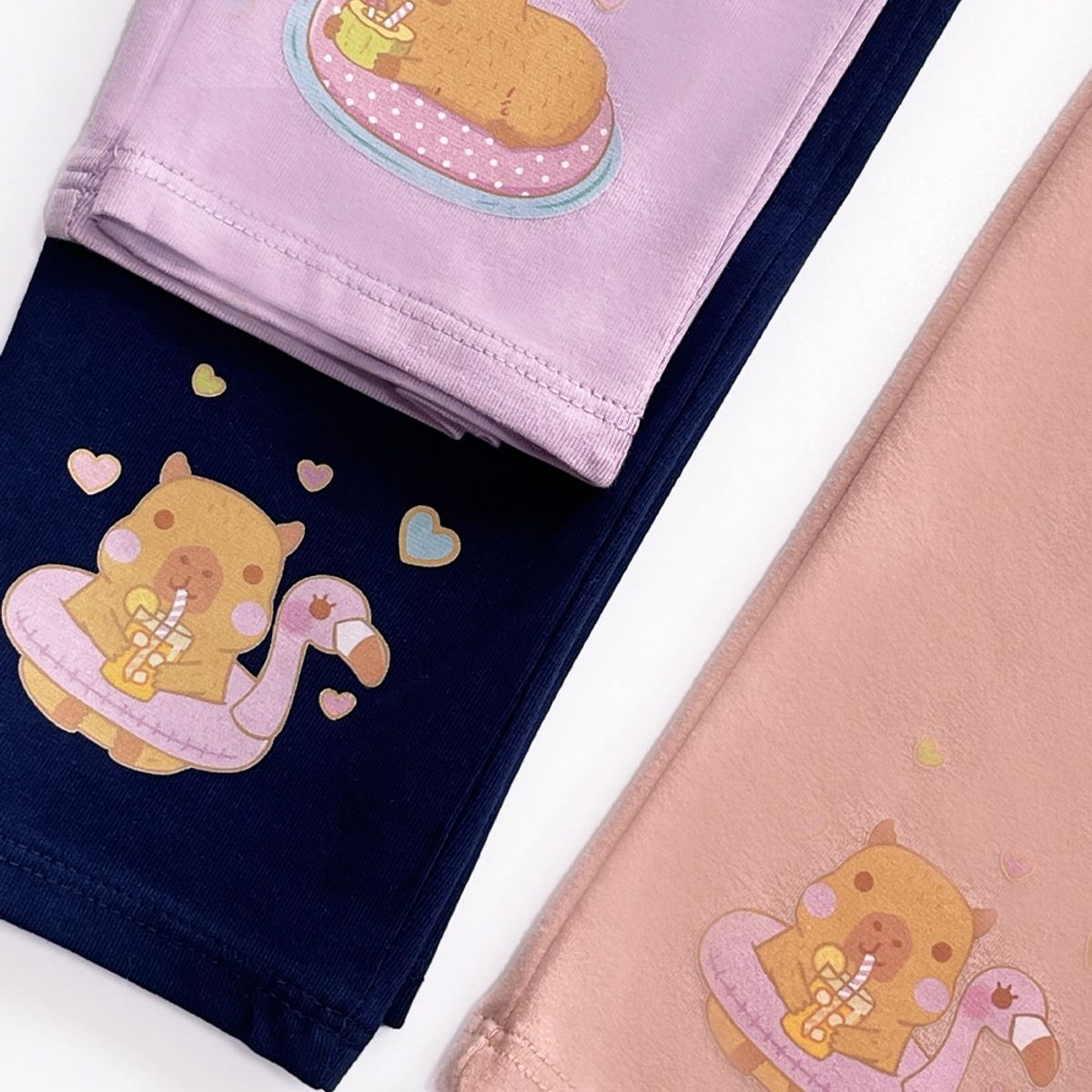 KIDS MASHMELO - LEGUIN PARA NIÑA CON ESTAMPADO EN BOTAPIES CAPIBARA KIDS MASHMELO