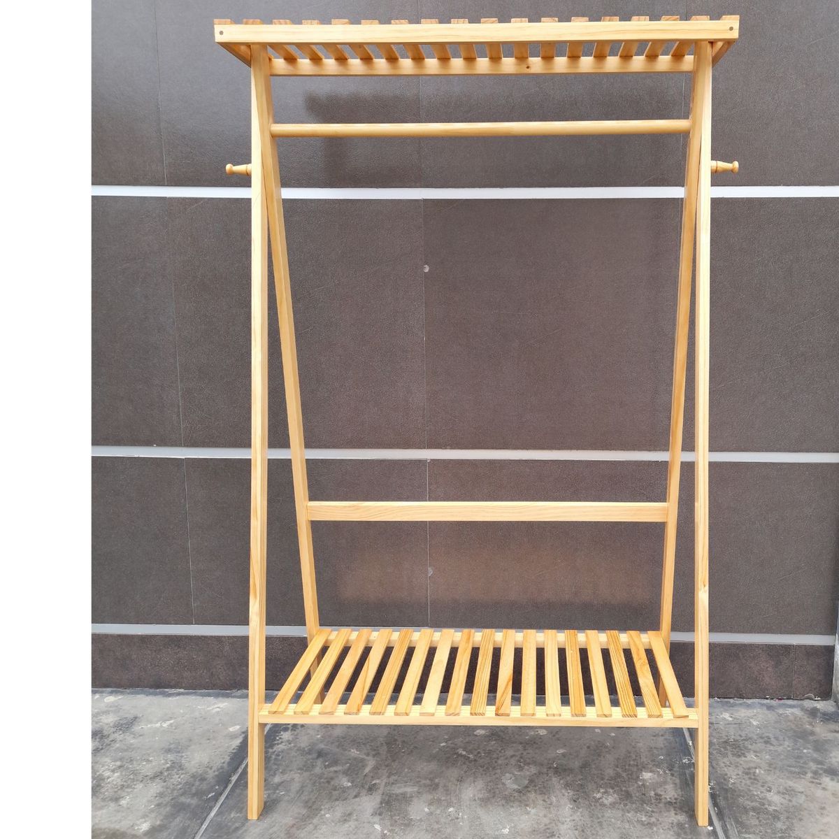 GENERICO - Colgador de ropa Lia