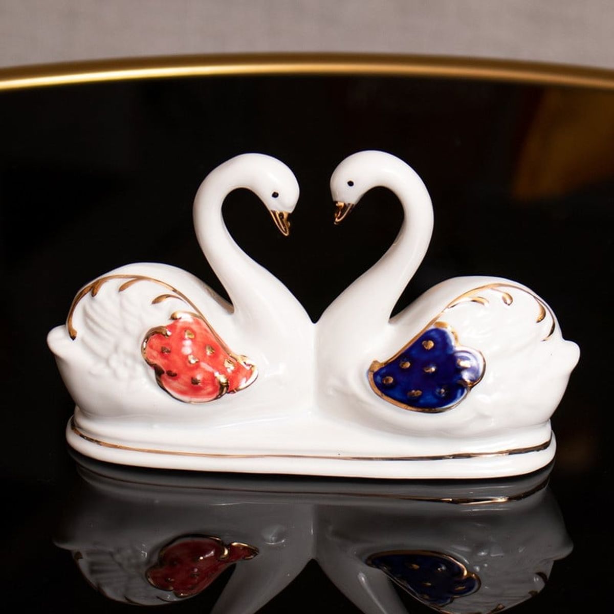 PANADECOR - Pareja Cisnes Porcelana Detalles Dorados