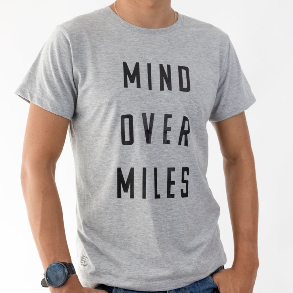 CINCO AM - CAMISETA LIFESTYLE MAN GRAY MIND OVER MILES  - CINCO AM