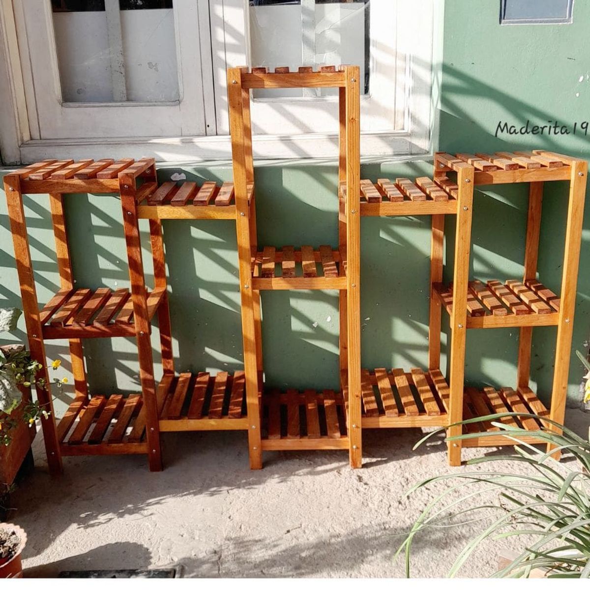 GENERICO - ORGANIZADOR DE  MADERA PARA MACETAS