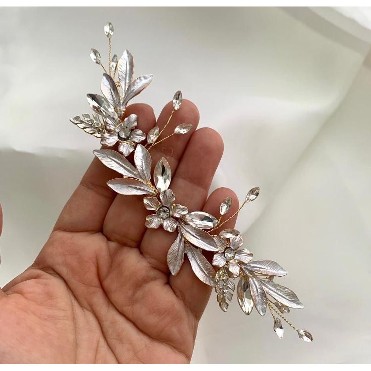 ANADE HANDMADE - TOCADO TIARA ACCESORIO PARA EL CABELLO