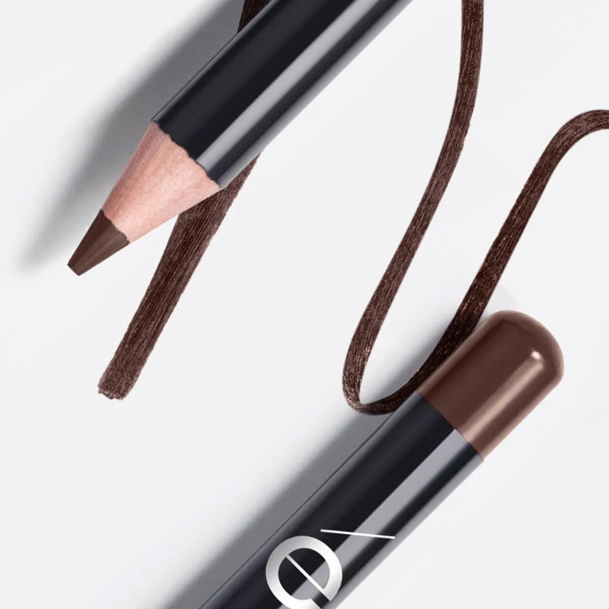 ESIKA - Lápiz Delineador de Cejas Marrón Perfecto ESIKA