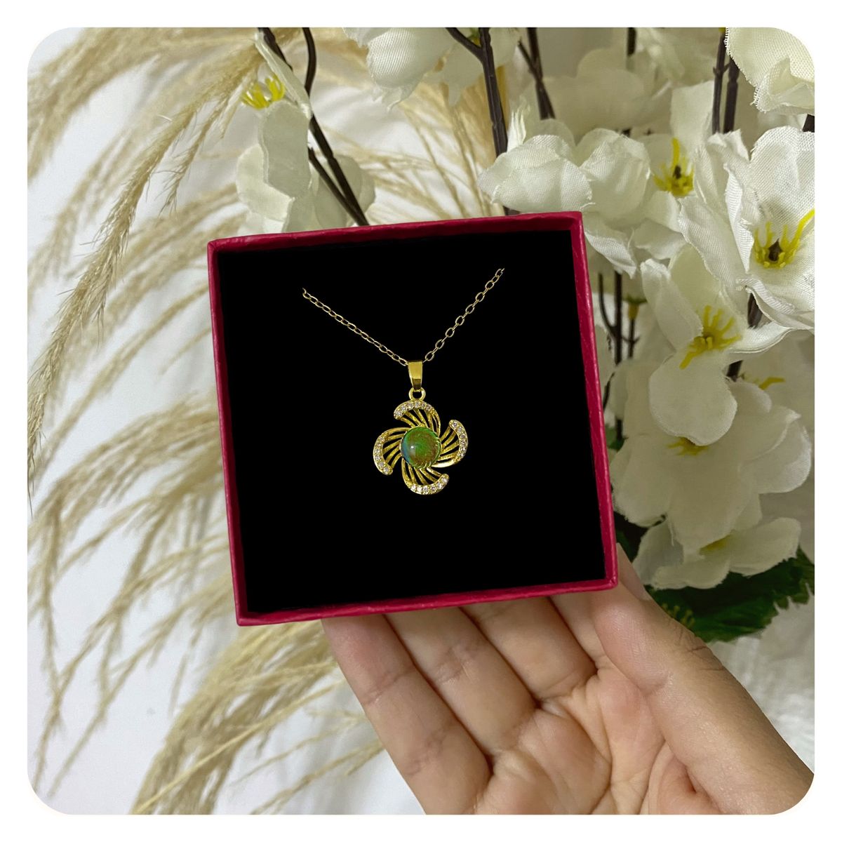 GENERICO - Collar Mujer Flor Molino Tornasol Regalo Novia Mamá Acero Dorado