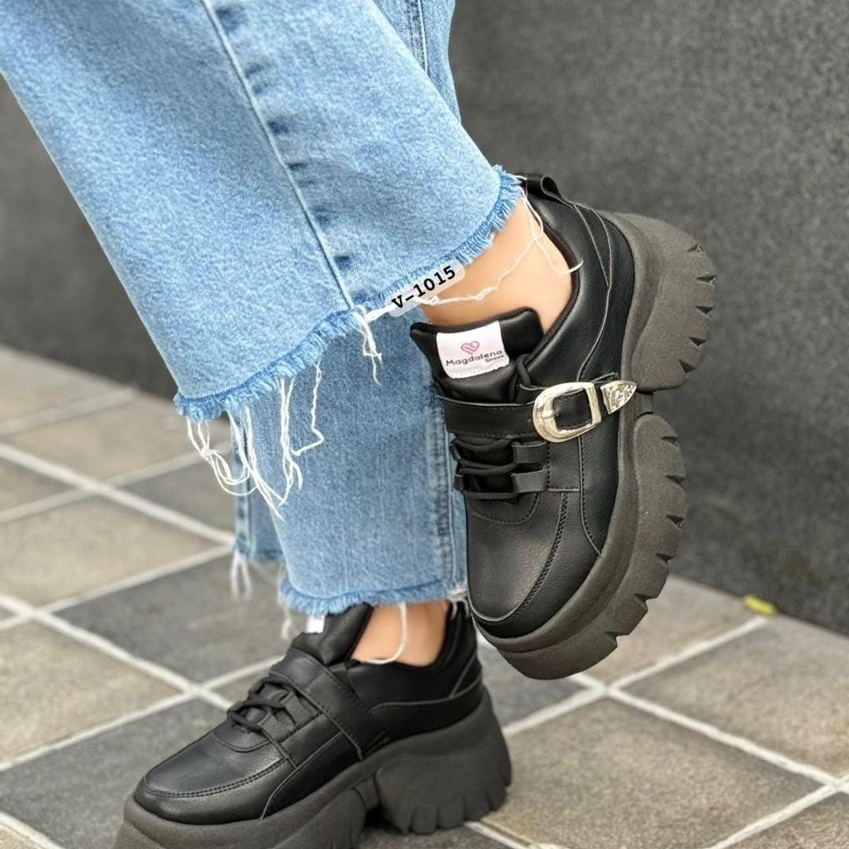 MAGDALENA SHOES - Zapatillas  879 Chunky Negro con Hebilla