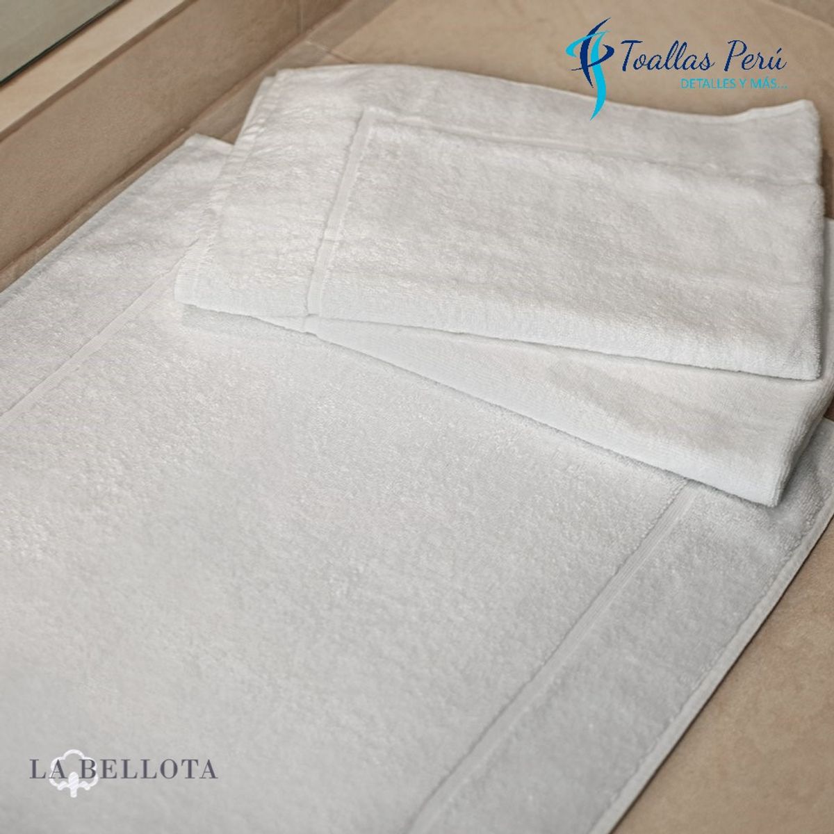 LA BELLOTA - Toalla de Piso o Piso de Baño 770 grs/m2 "La Bellota" 75x50 cms.