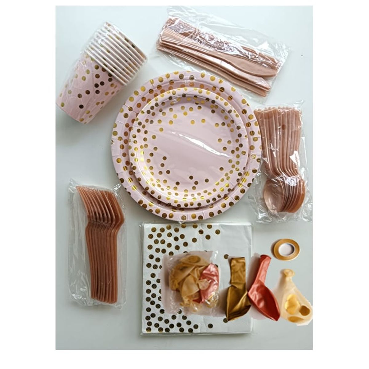 GENERICO - Fiesta Descartables 10Vasos+20Platos+20 servilletas+30cubiertos+Globos