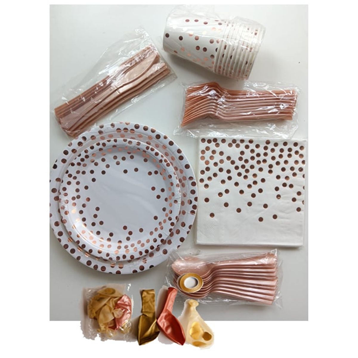 GENERICO - Fiesta Descartables 10Vasos+20Platos+20 servilletas+30cubiertos+Globos