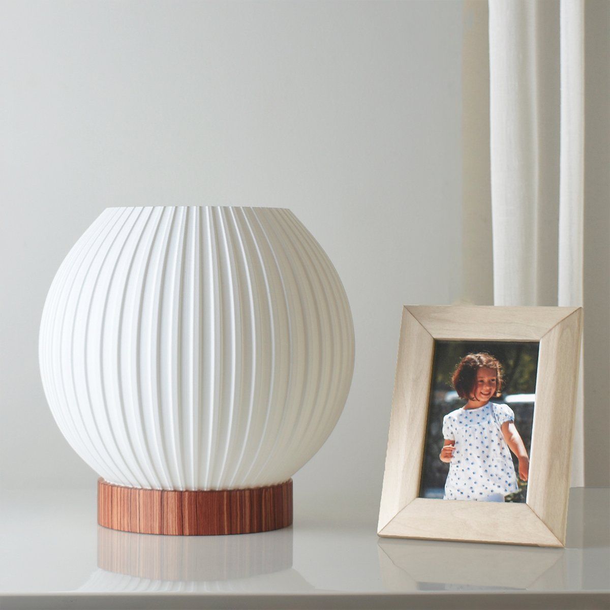 GENERICO - Lámpara de madera con Pantalla 3D Ramasi