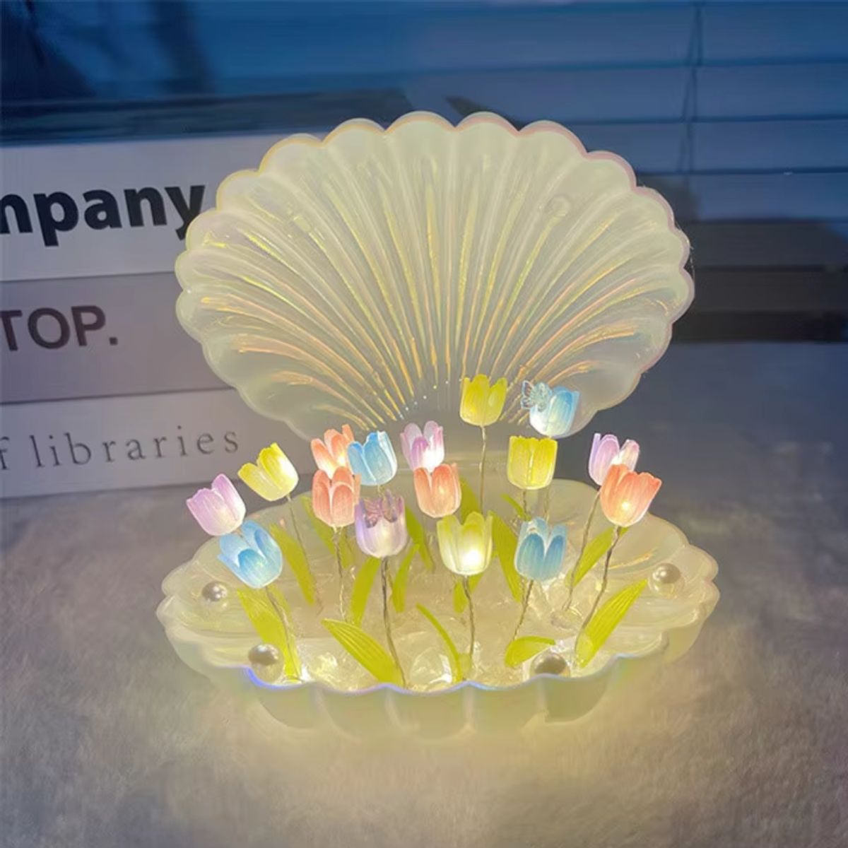 GENERICO - LAMPARA USB CONCHITA TULIPANES MULTICOLOR - DESARMADA