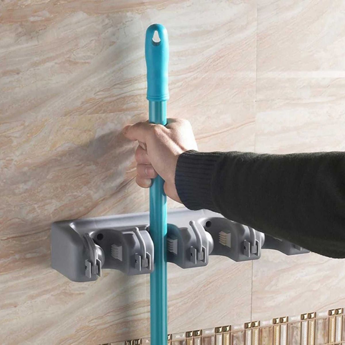 GENERICO - Organizador para Escobas y Trapeadores Soporte