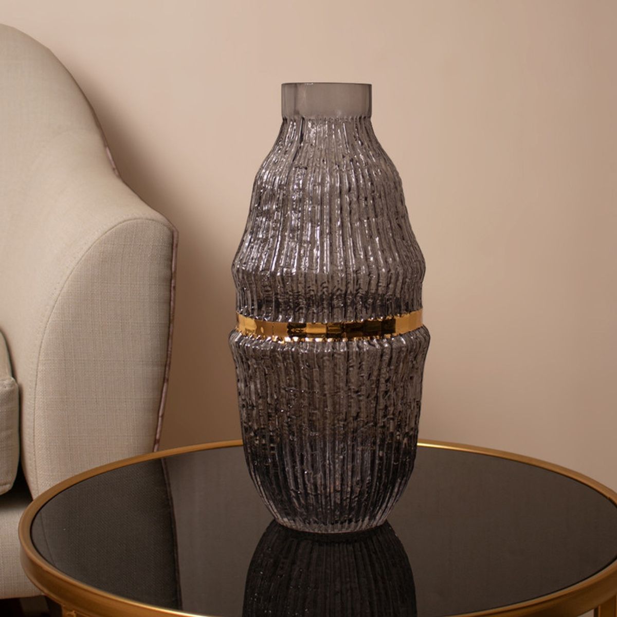 PANADECOR - Florero Panadecor Texturizado Gris Con Detalle Dorado De Vidrio 32Cm