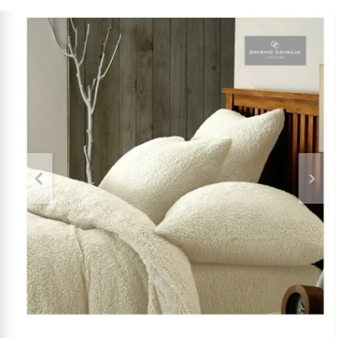 GENERICO - CUBRECAMA DOS PLAZAS Y MEDIA QUEEN DE PELUCHE PELO CORTO PERLA