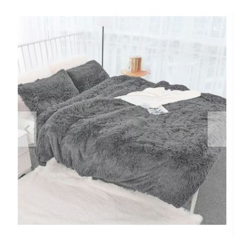 GENERICO - CUBRECAMA  TRES  PLAZAS KING DE PELUCHE PELO CORTO PLOMO