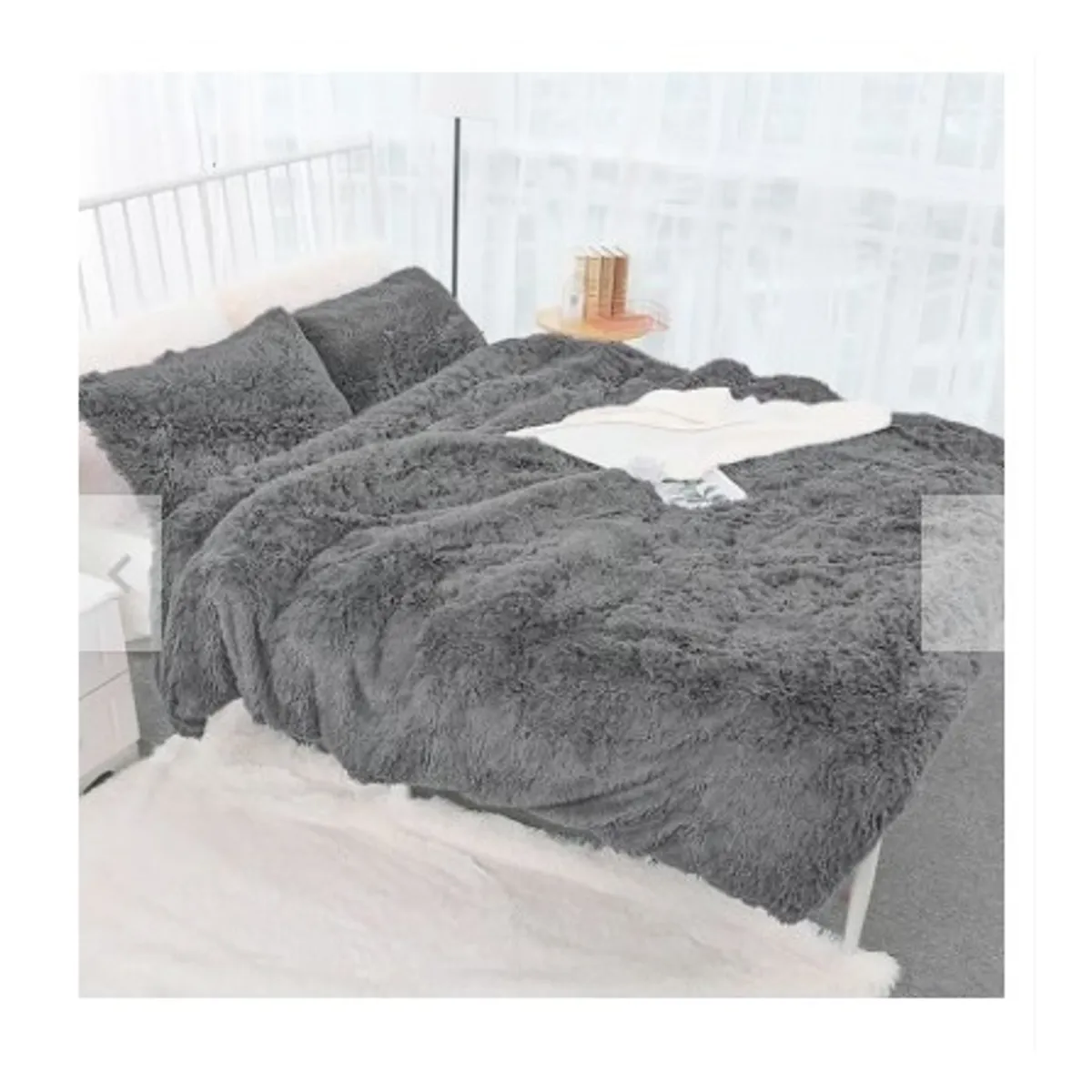 GENERICO - CUBRECAMA de PELUCHE PLAZA y MEDIA PLOMO