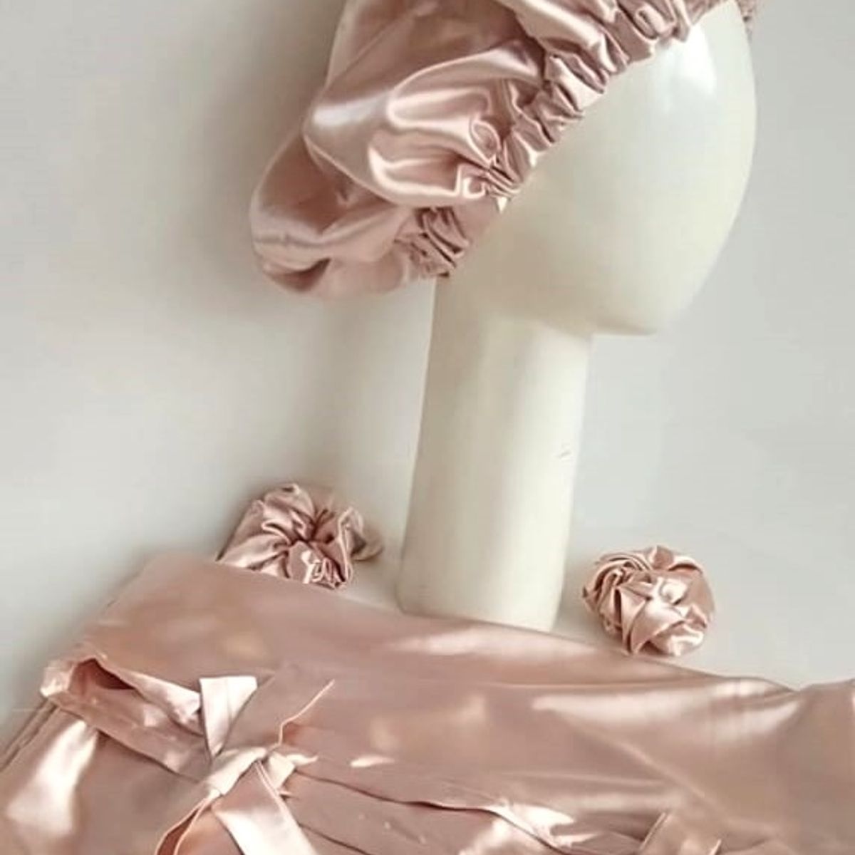 GENERICO - GORRO PARA DORMIR DE SATIN POR LOS DOS LADOS + FUNDA DE ALMOHADA NUDE