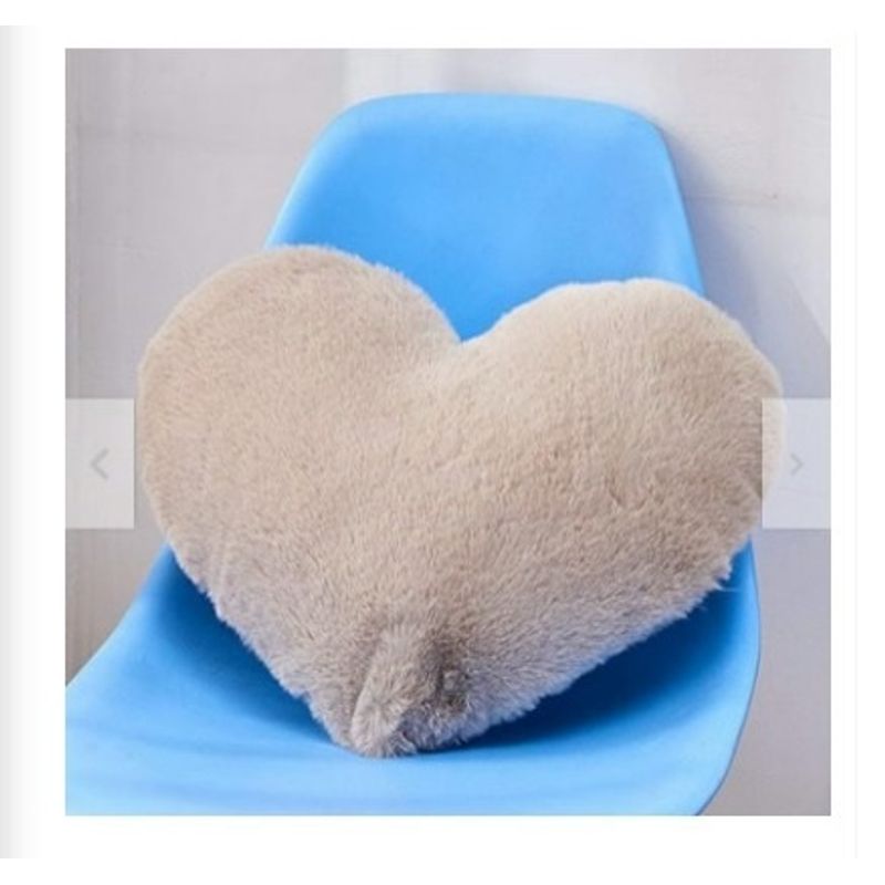 GENERICO - COJIN CORAZON PELO LARGO 35X35 beige