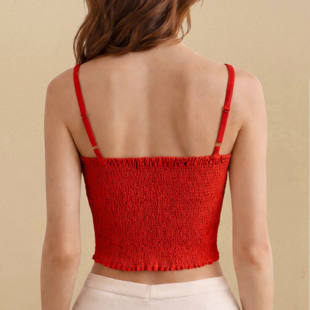 AMA OUTFITTERS - TOP TITTI CON FLOR 3D