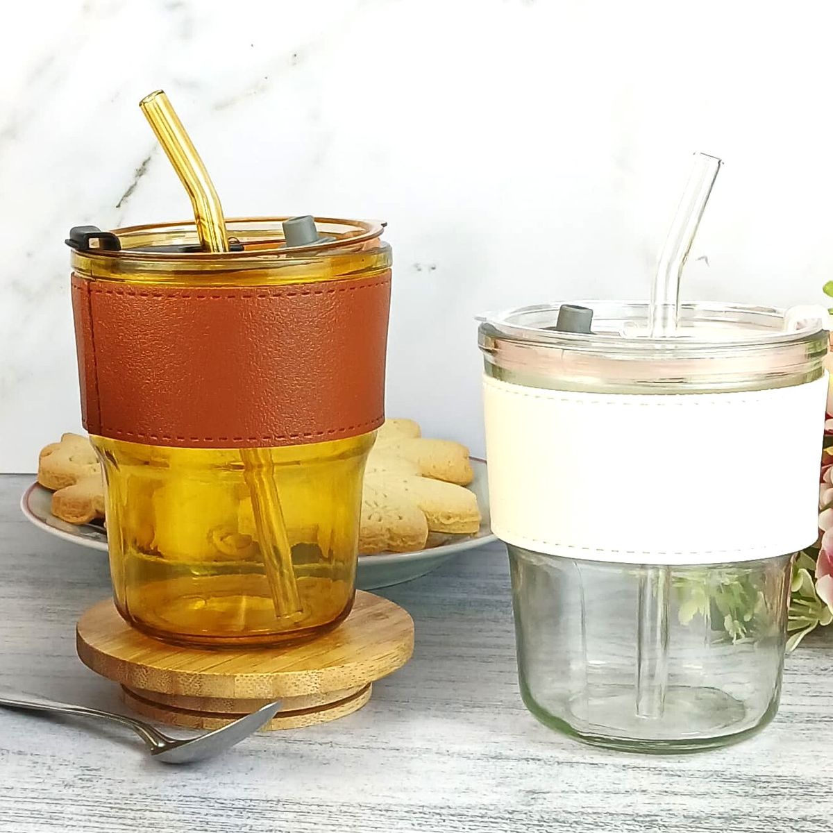 GENERICO - Taza de Vidrio  con sorbete 400 ml Marrón