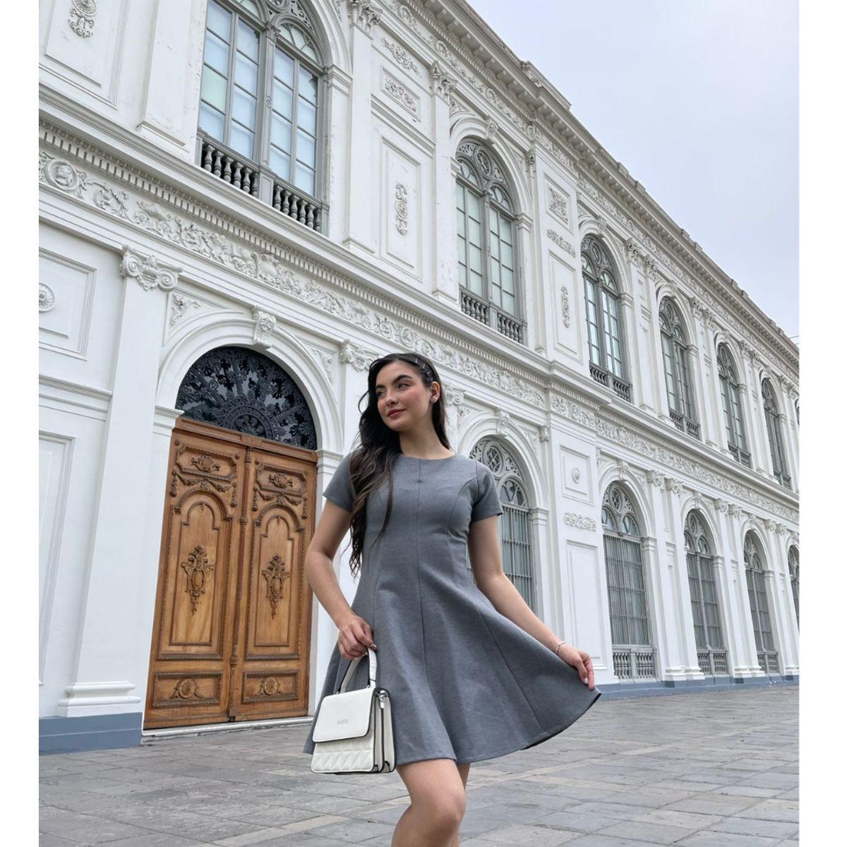 ALLEZ COLLECTION - Vestido Liliana con manga corto fresco elegante