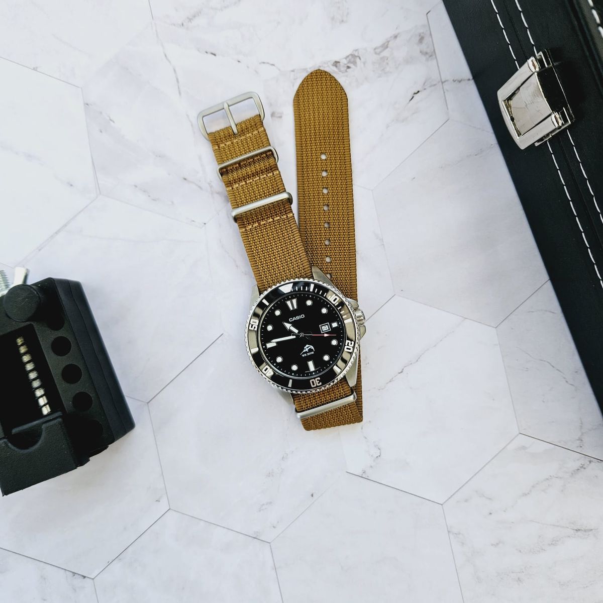 GENERICO - Correa Nylon NATO - 20mm Universal - Marron