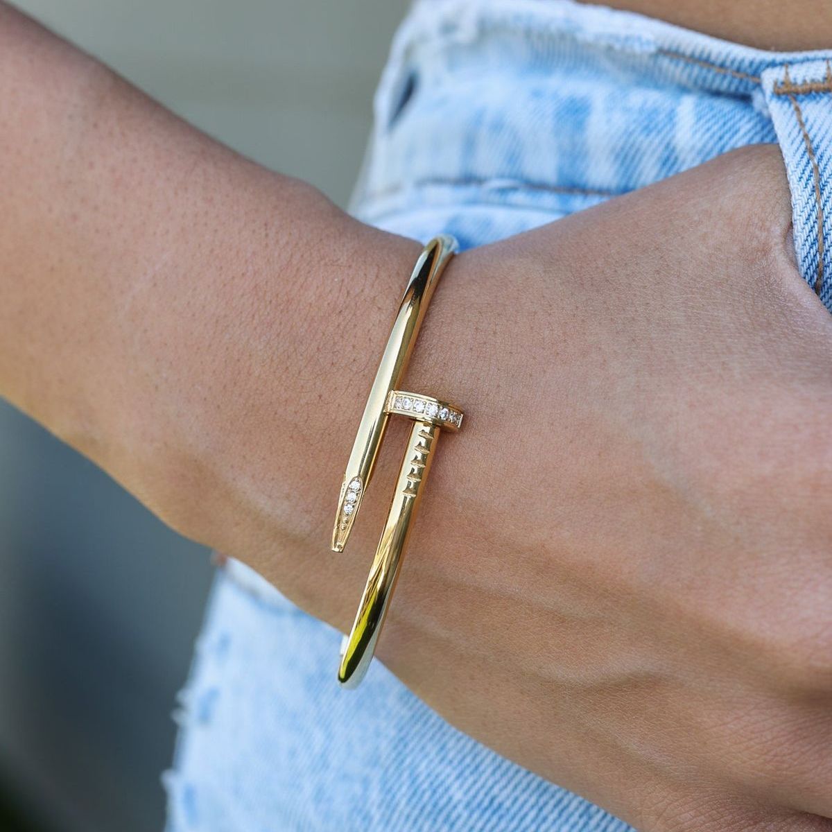 GENERICO - Pulsera Clavo con zircón Dorado