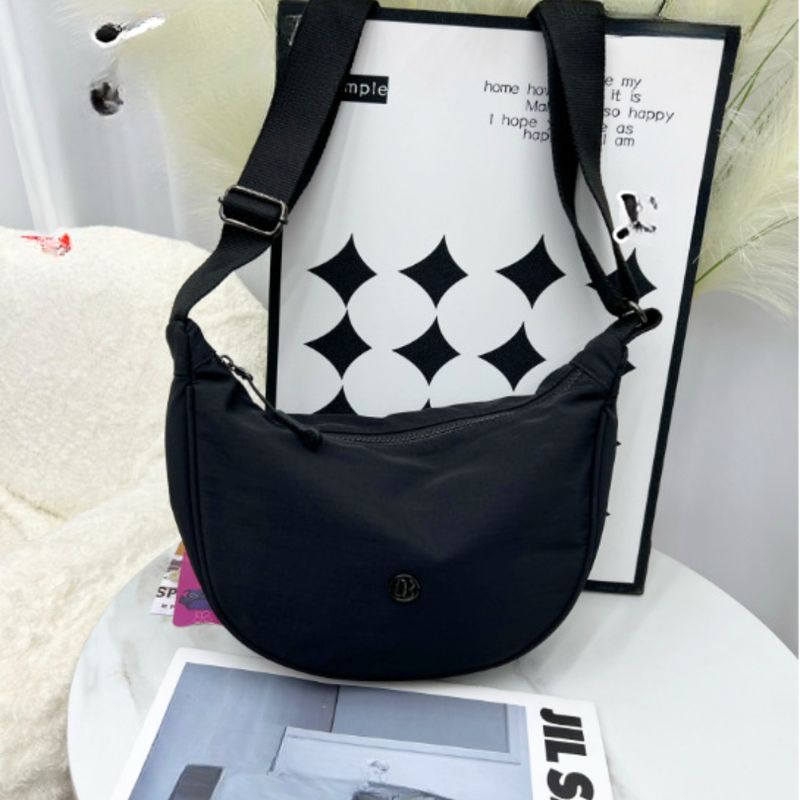 GENERICO - Bolso medialuna Brune