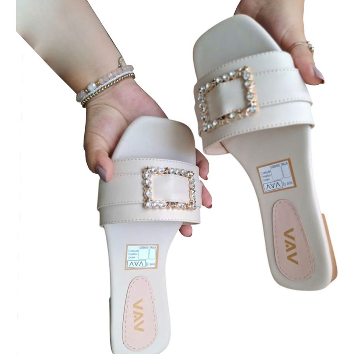 GENERICO - Sandalia Mujer Plano Broche Brillante 1177-40 Color Blanco