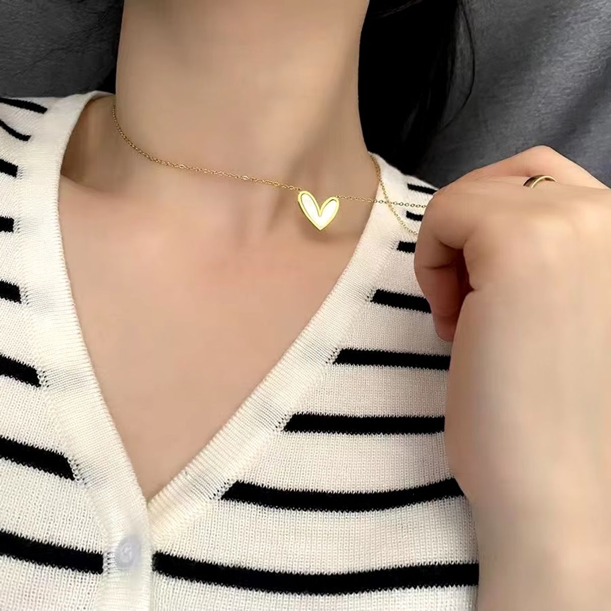 GENERICO - Collar corazón elegante estilo vintage dorado + cajita San Valentín