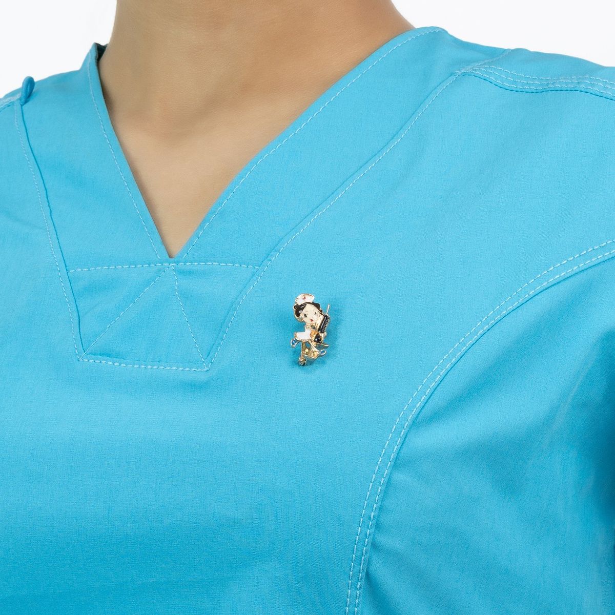 GENERICO - Pin Médico de Metal Kamed Enfermera con Jeringa