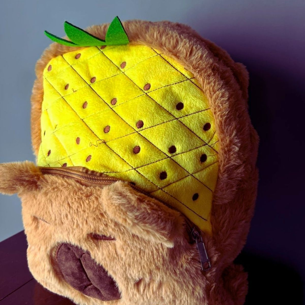 GENERICO - MOCHILA CAPIBARA FRUTAS