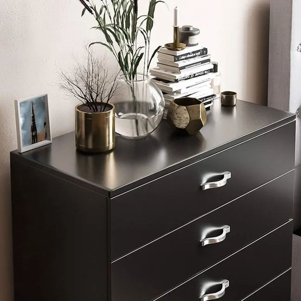 GENERICO - Cómoda Yanira 4 Cajones Armado Color Negro - Gaudi