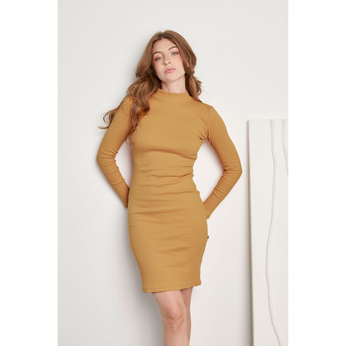 KONING - Vestido Manga Larga Rib Mujer
