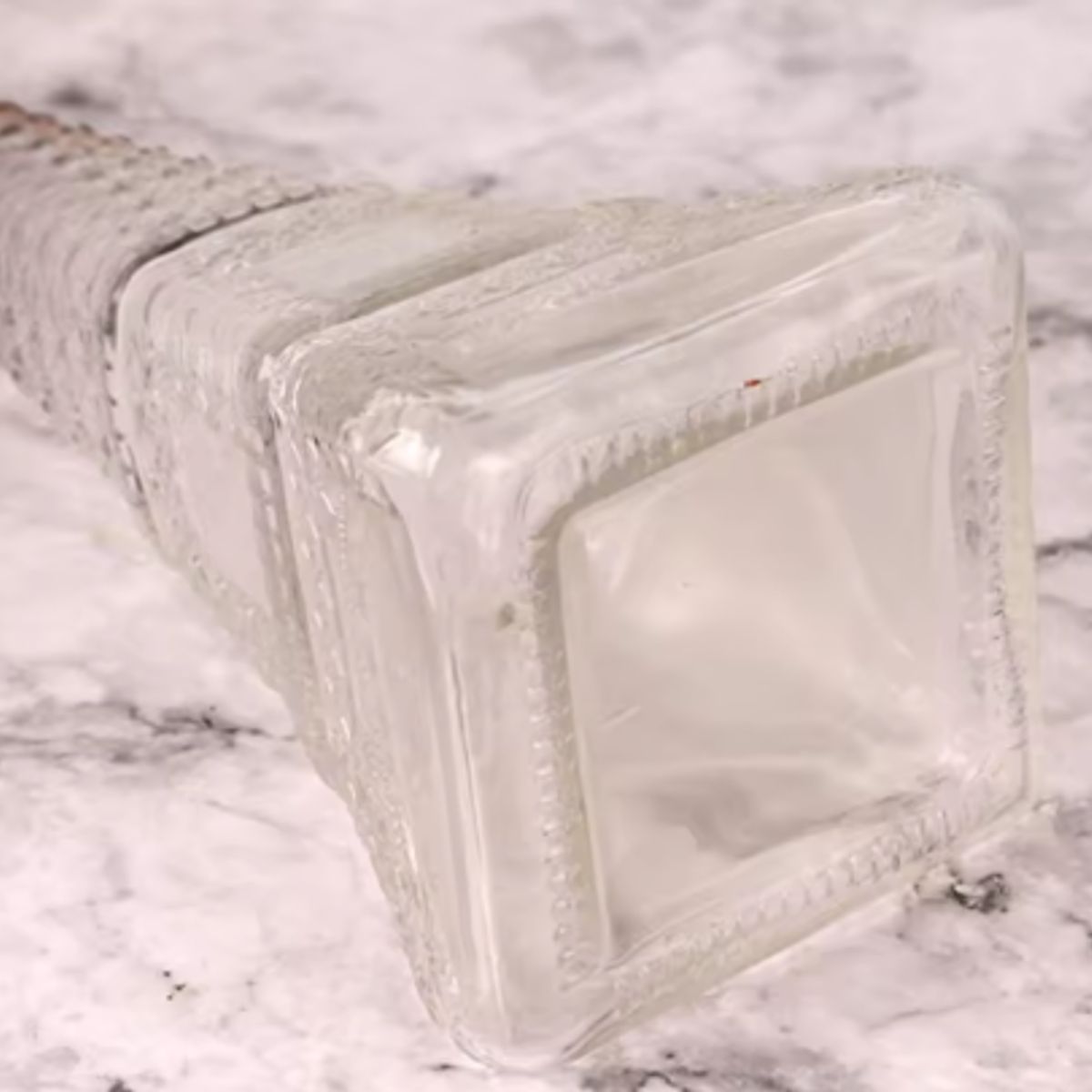 GENERICO - Licorera de vidrio torre eiffel de 180ml