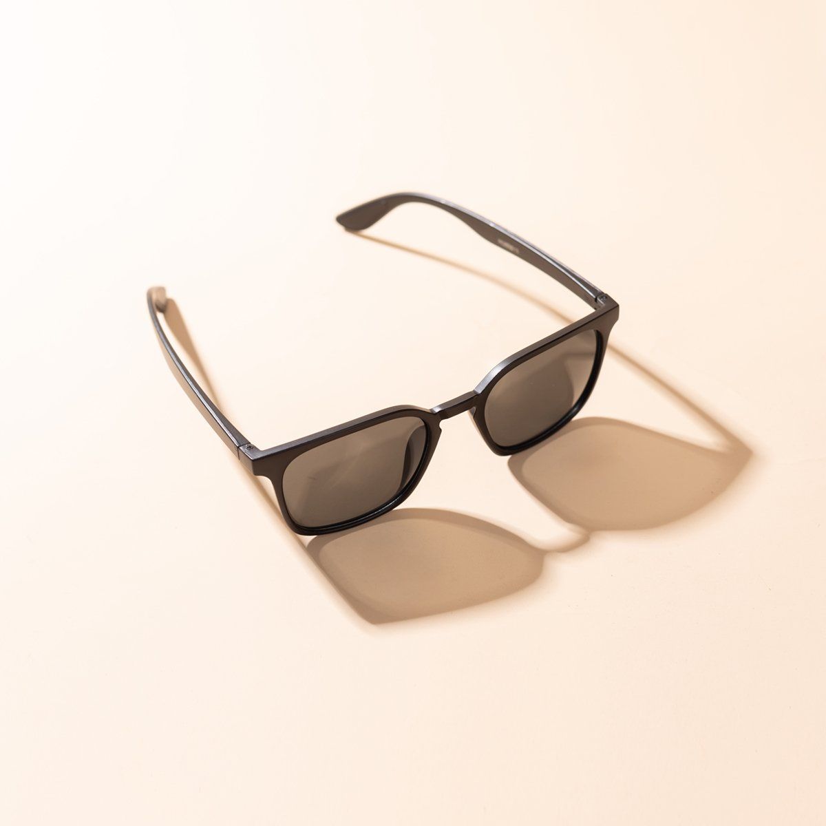 NEBULA - Lentes de Sol Urbano - PL - 5156 - Negro