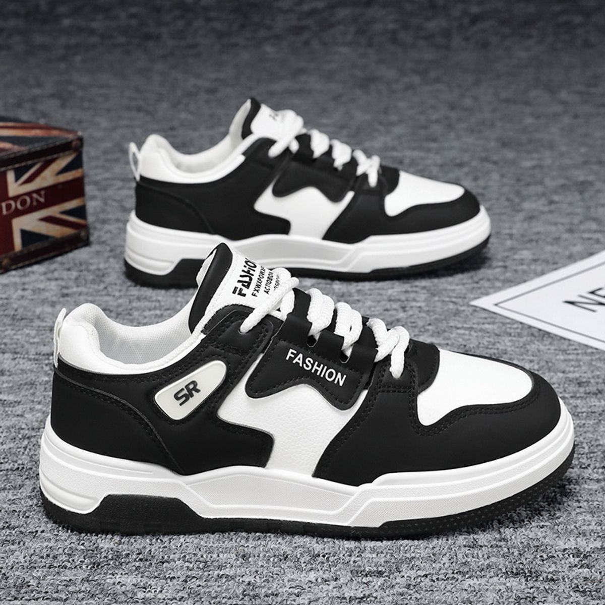 GENERICO - ZAPATILLA PARA HOMBRE FASHION ACTION BLANCONEGRO-6067