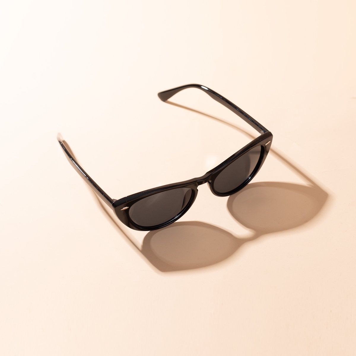 NEBULA - Lentes de Sol Urbano - PL - 2973 - Negro