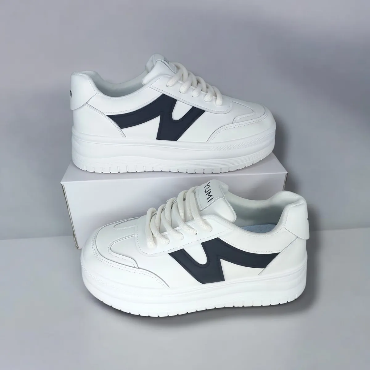 GENERICO - ZAPATILLA DE MUJER YUMI N BLANCONEGRO- AT1025