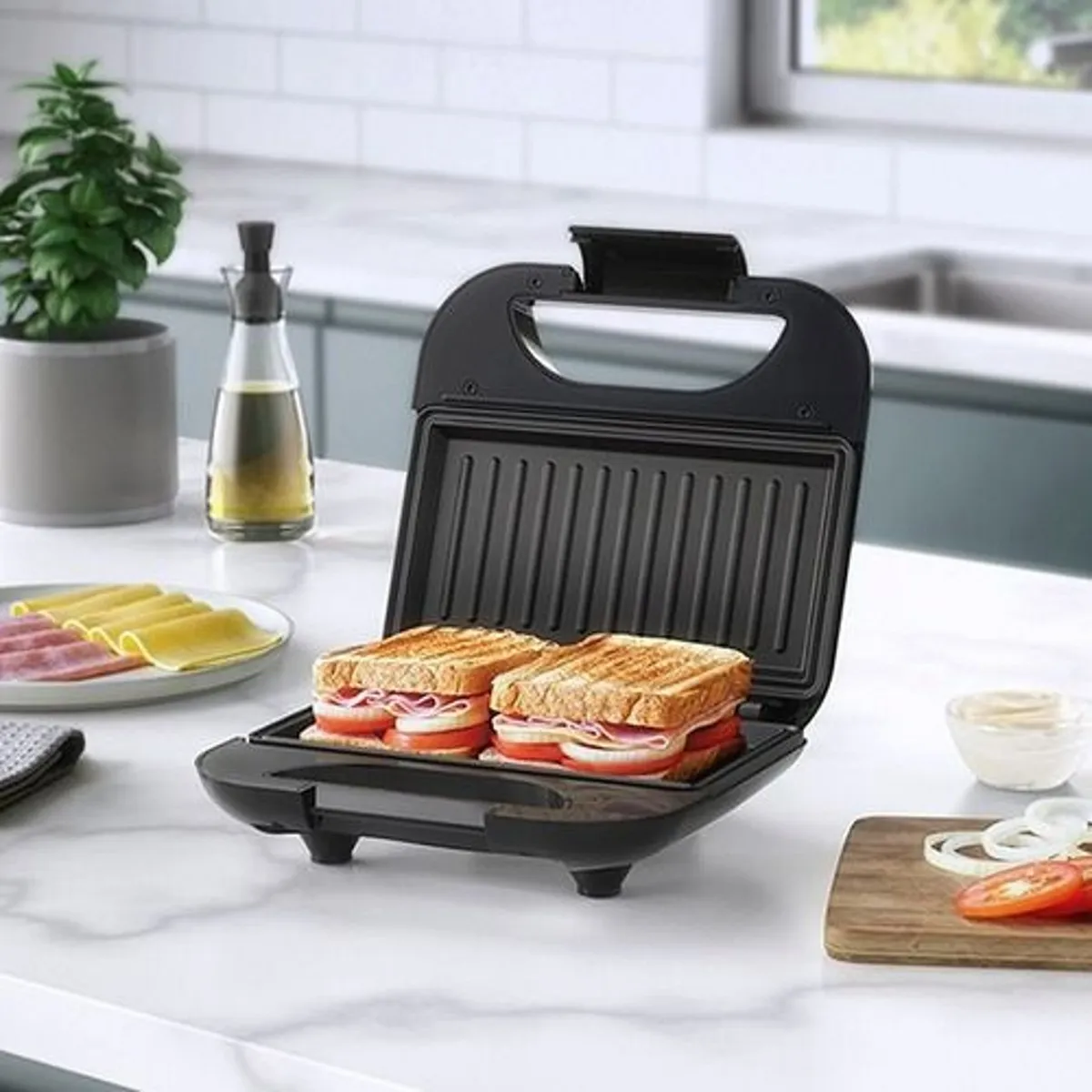 ELECTROLUX - Sandwichera Mini Grill Electrolux  ESG20