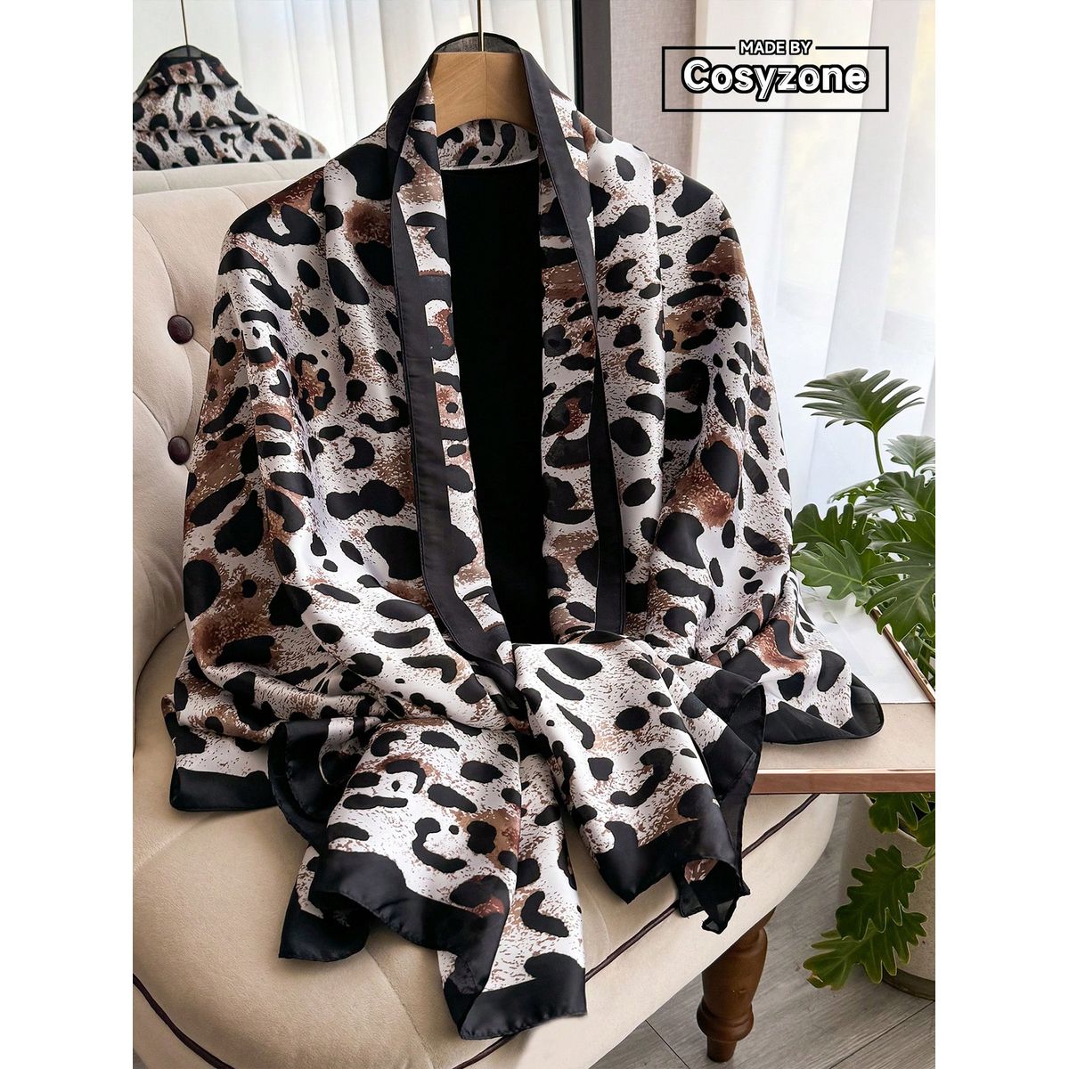 KAST PE - Bufanda Pashmina Blissia Crema con estampado Leopard Print