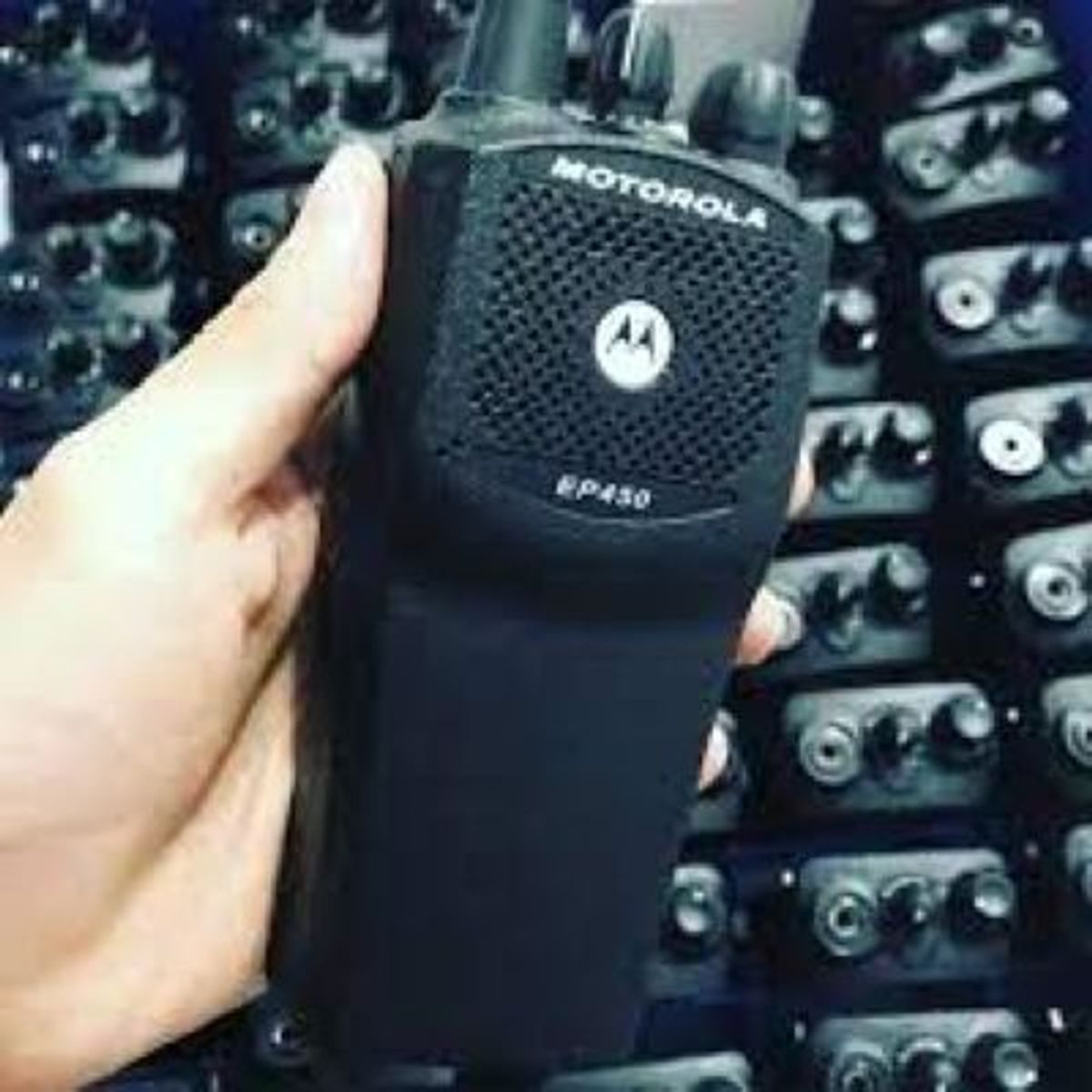 MOTOROLA - Radio Portátil de 2 Vías VHF Análogo