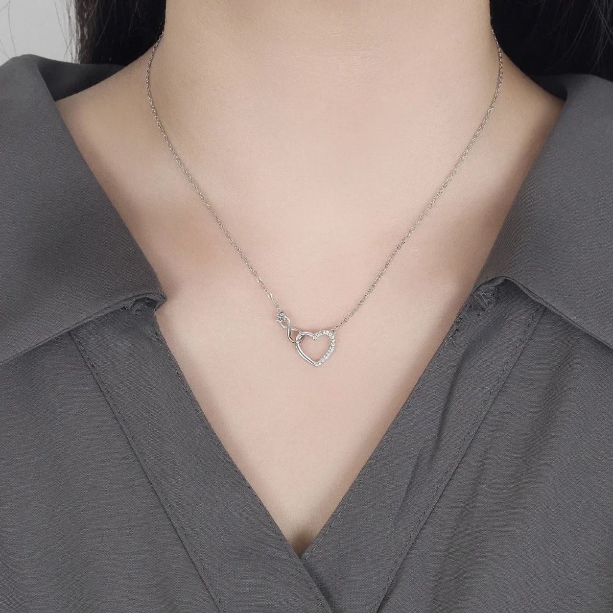 GENERICO - Collar para Mujer Corazon Infinito Plata