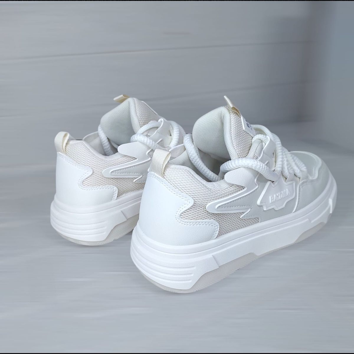 GENERICO - ZAPATILLA DE MUJER BADIKA BLANCO - 2131