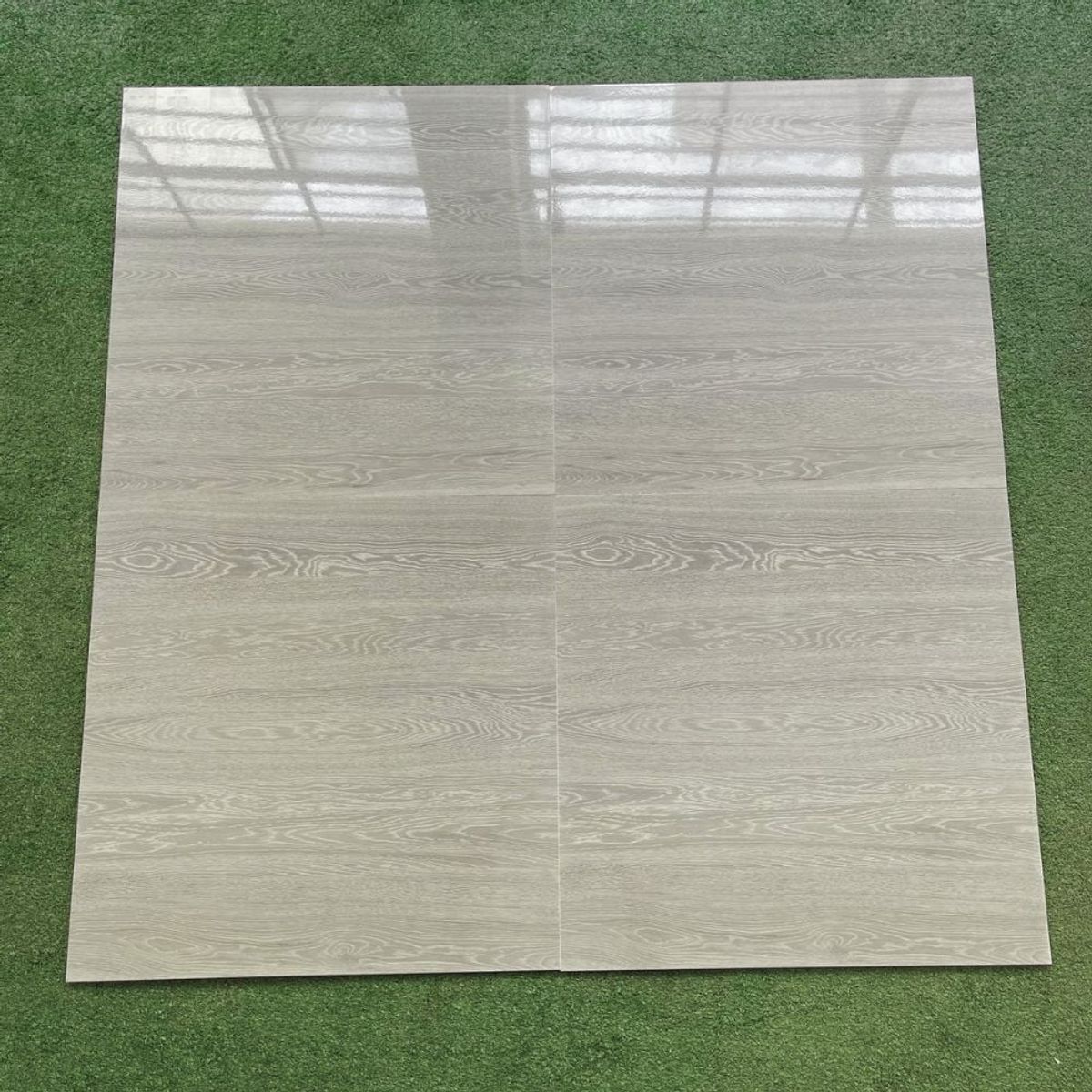 EJESA CREA TU ESPACIO IDEAL - MAYOLICAS RECTIFICADO ÉBANO GRIS  60X60CM 180M2