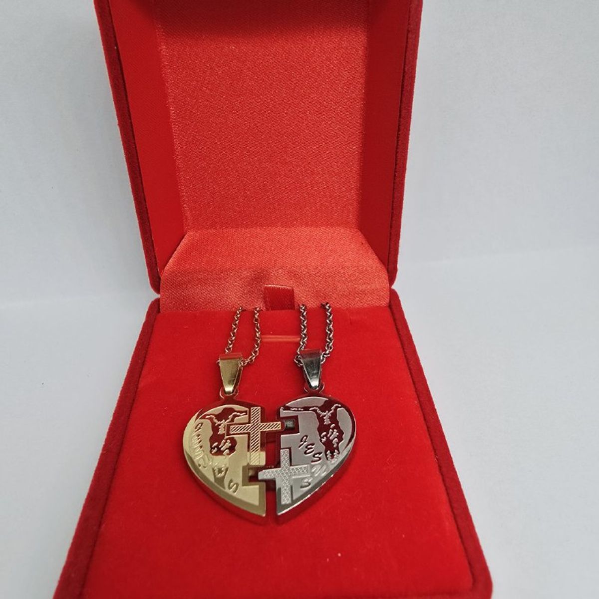 GENERICO - Collar de Amor y Fe  Jesús en Nuestro Corazón